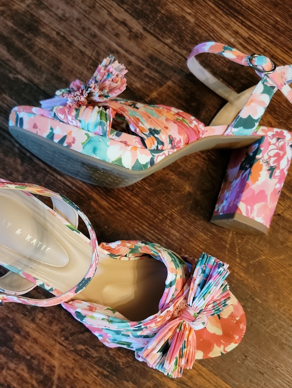 Kelly & Katie Multi Color Pink Floral Bow-Front Block Heel Sandals
